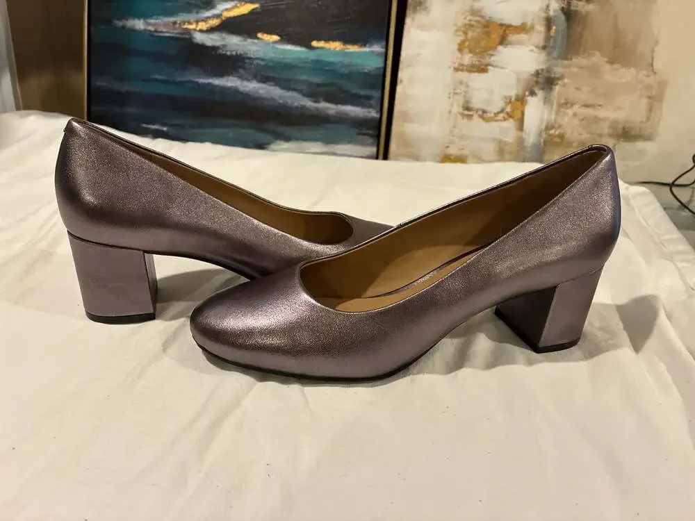 AEROSOLES pre owned